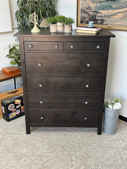 Traditional Style 6-Drawer Dresser