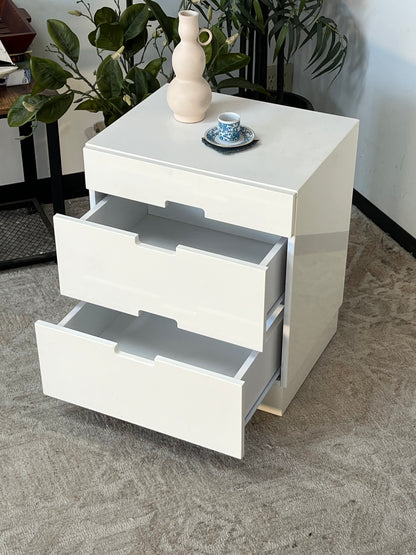 Modern White 2-Drawer Nightstand