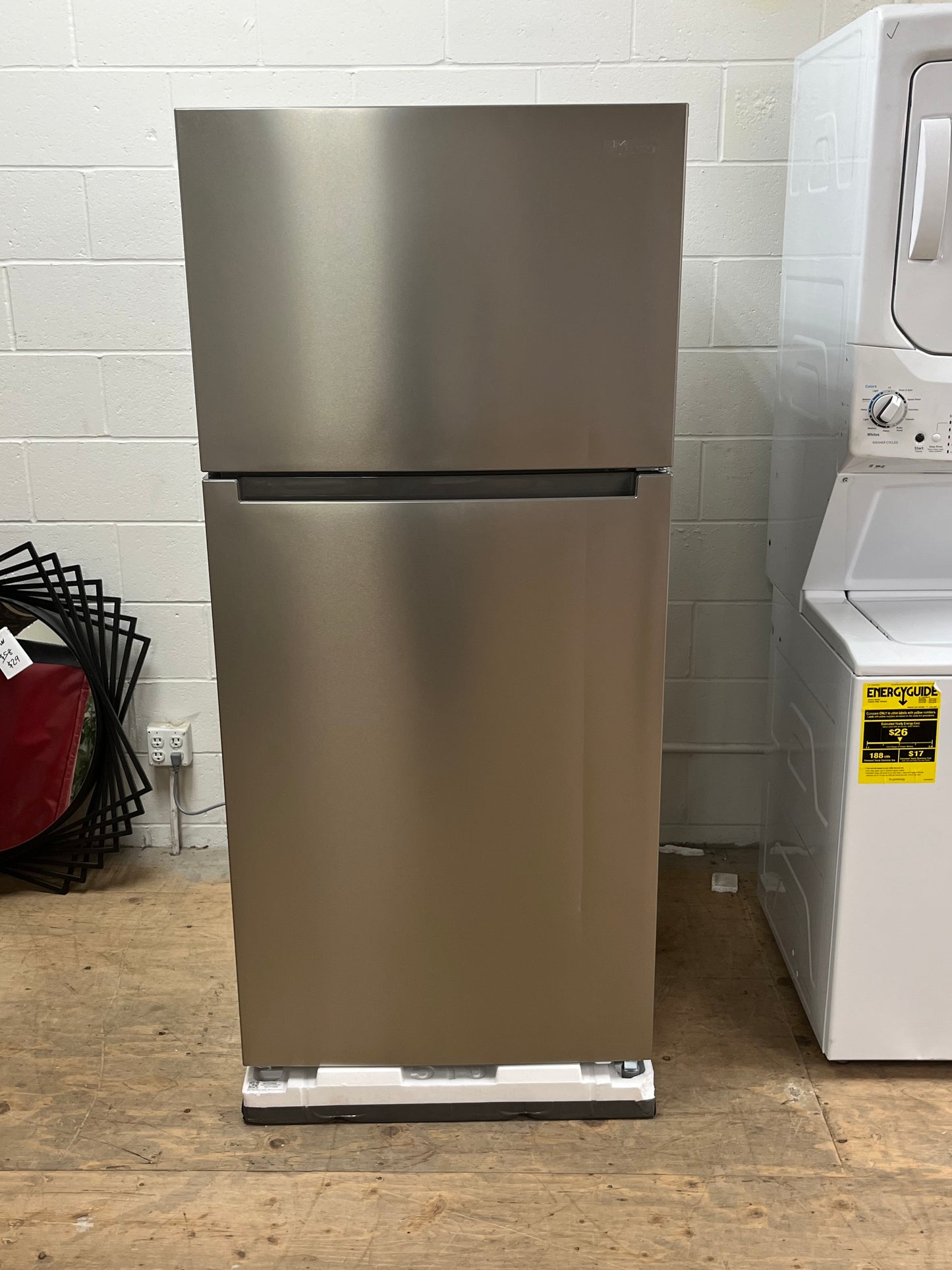 Seasons 18cu.ft. 30in. Refrigerator Stainless Steel - Front Dent