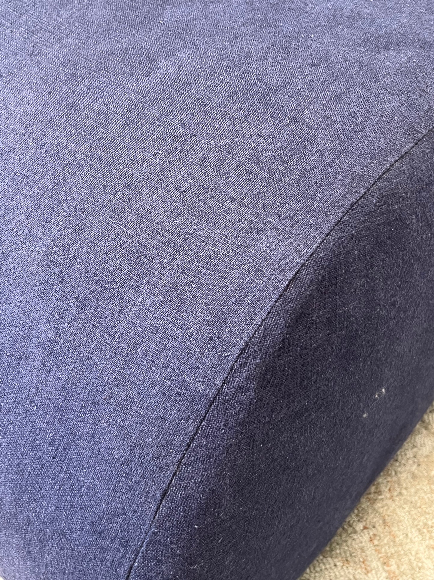 Armless Rounded Accent Chair