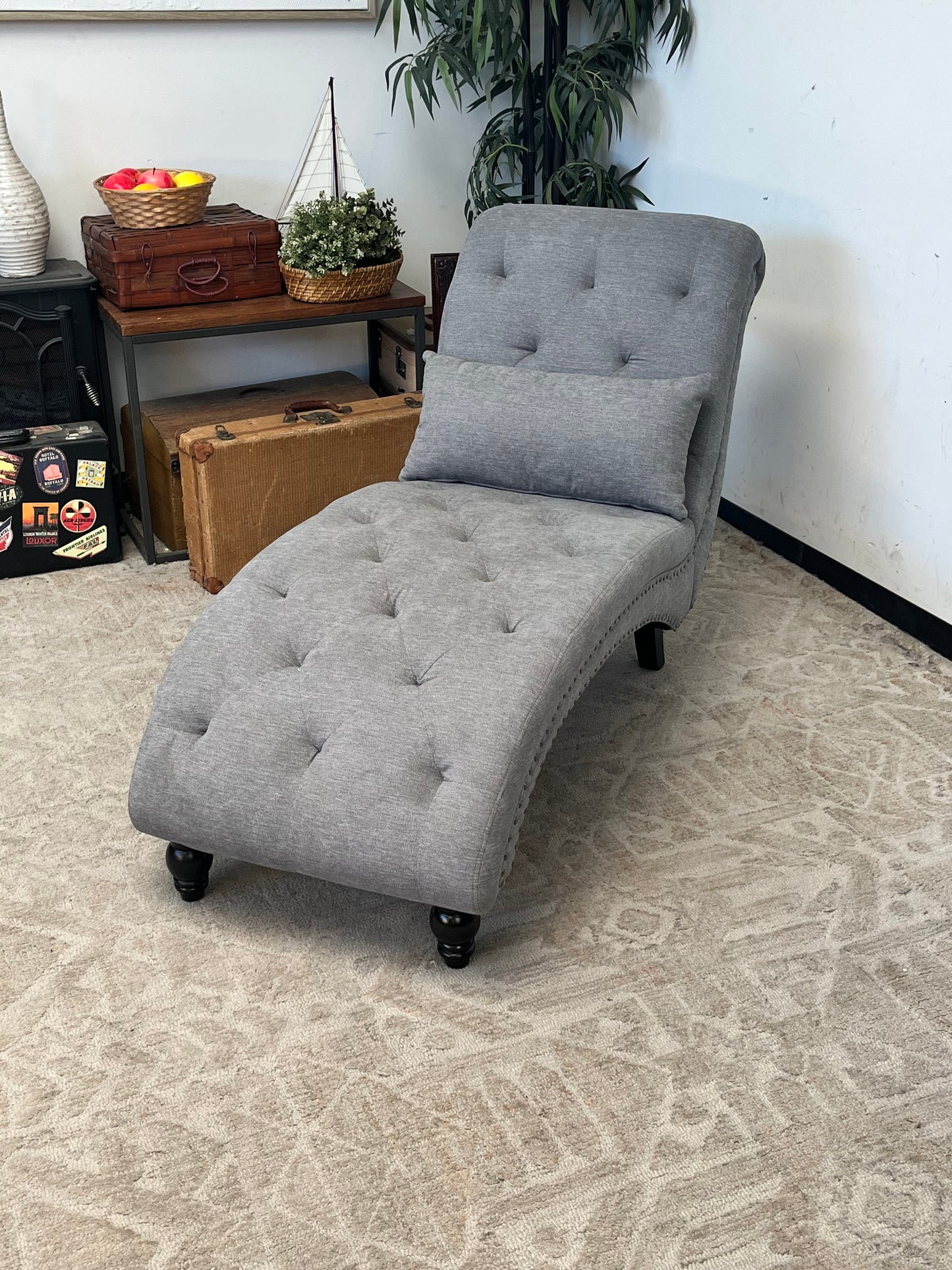 Modern Nailhead Grey Lounge Chaise