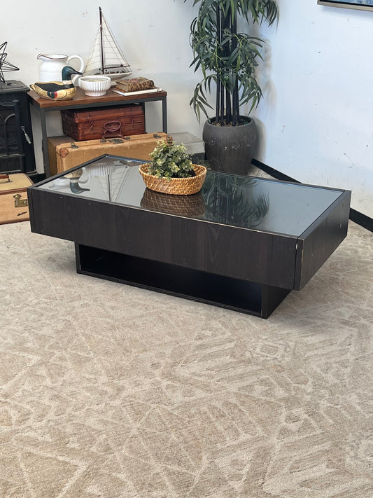 Modern Style Glasstop Coffee Table