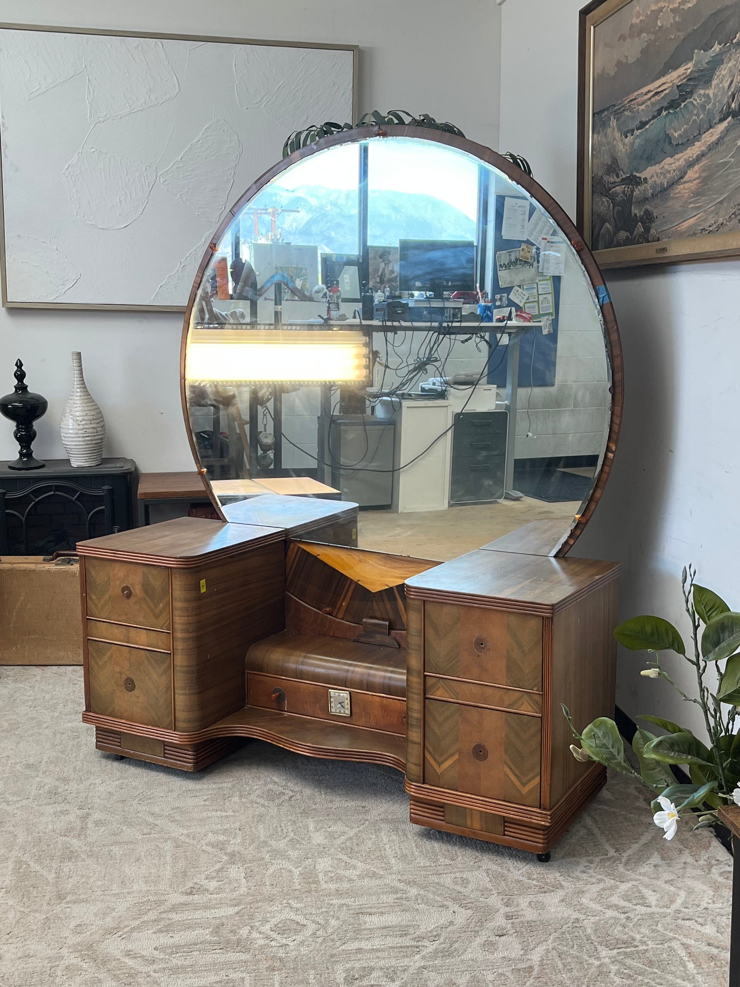 Art Deco Vintage Vanity w/ Mirror
