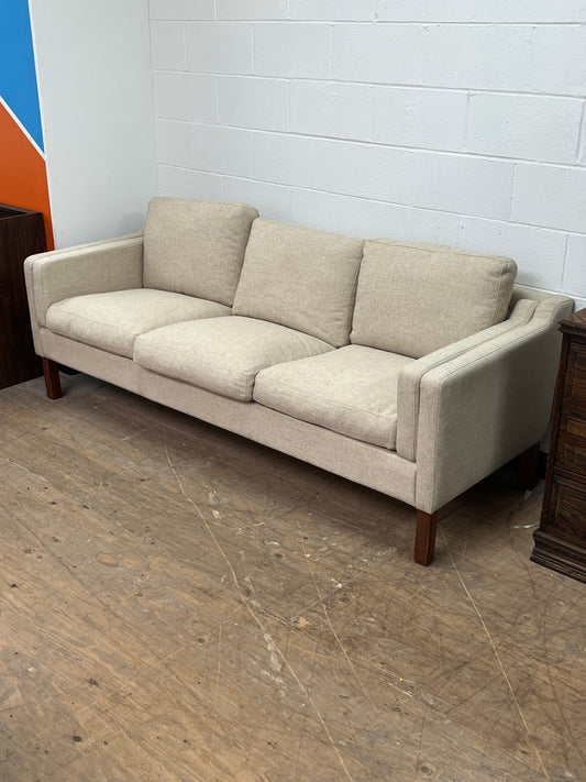 Traditional Style 78" Beige Couch