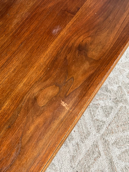 Lane Furniture 50" Coffee Table