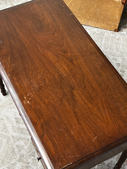 Traditional Style 5-Drawer Desk