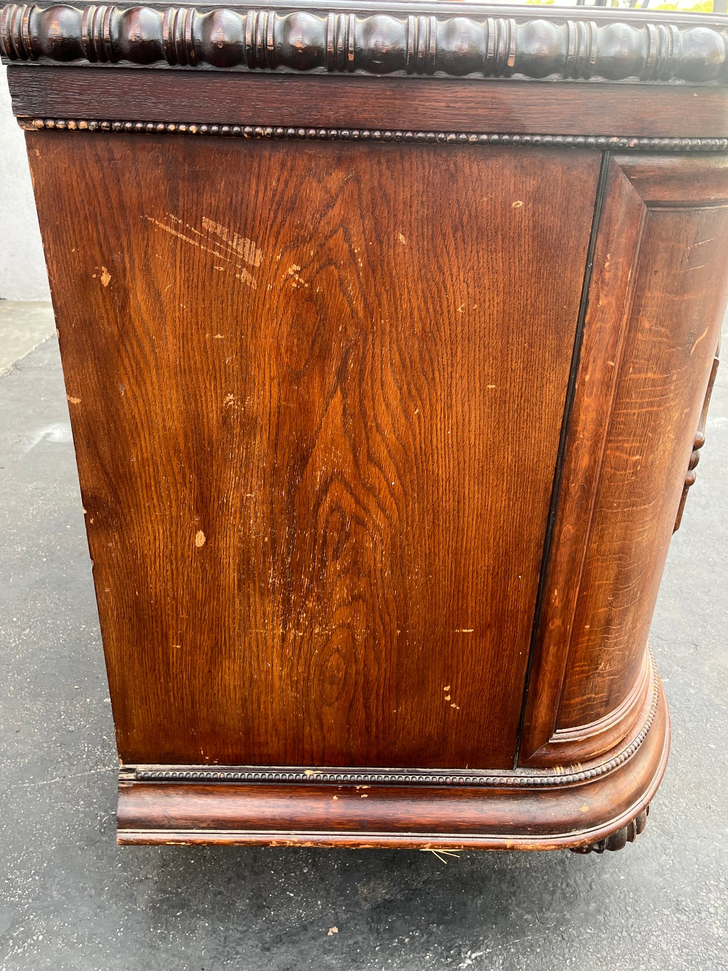 Traditional American Style Large Bar Buffet