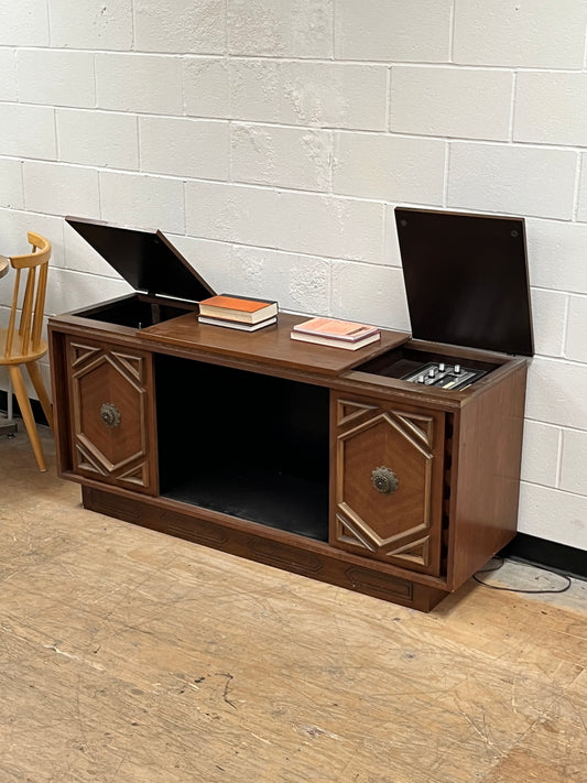 Vintage Media Console With Record Player & Radio