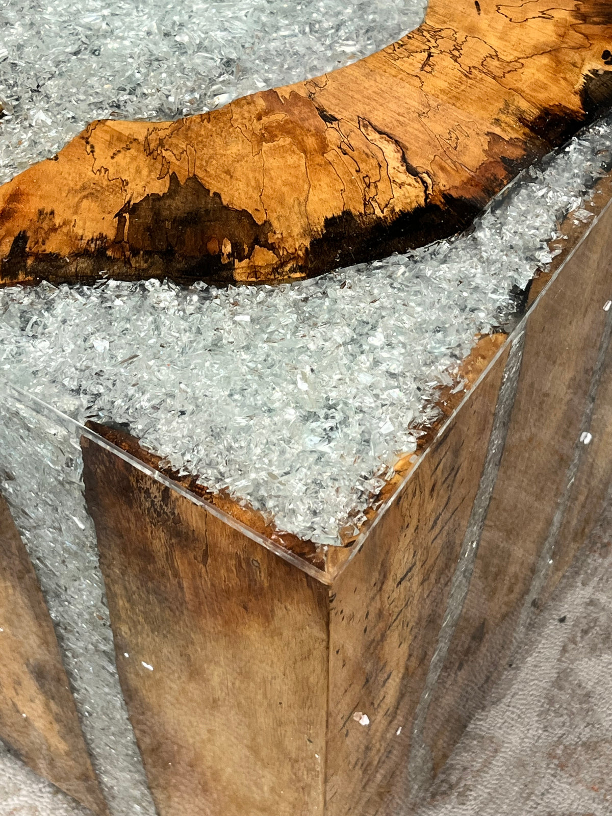 Rustic Style Resin Wooden Cube