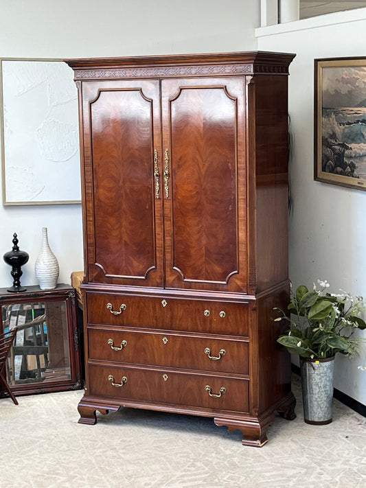 Drexel Vintage Traditional Devoncourt Armoire Wardrobe Closet