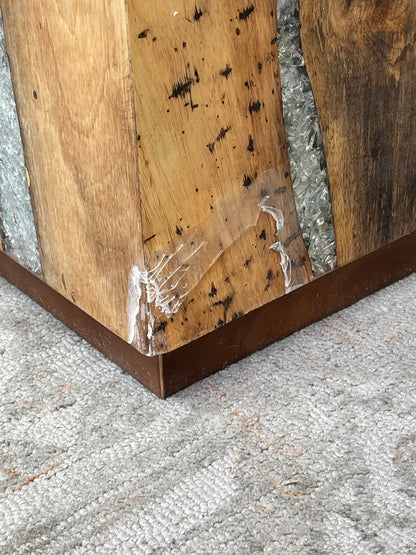 Rustic Style Resin Wooden Cube