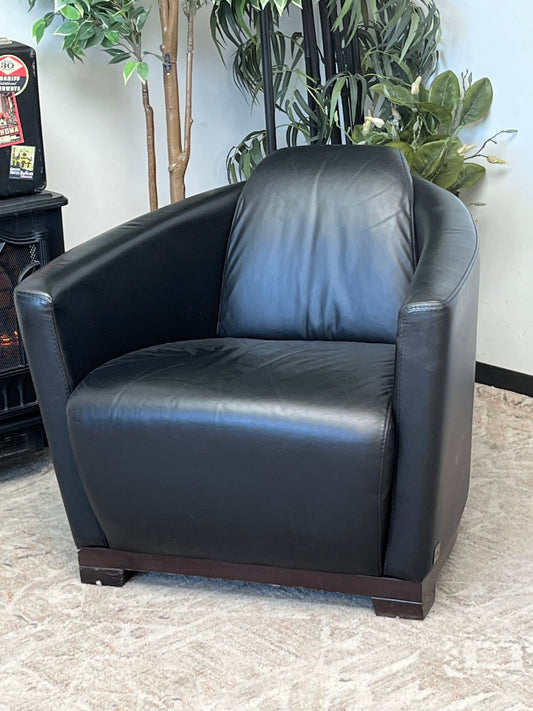 Calia Italia Style Black Leather Sofa Chair