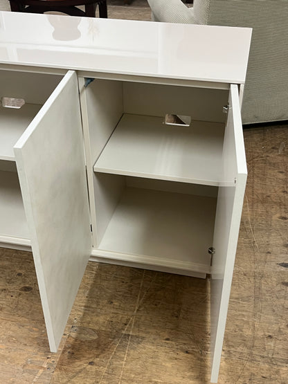 Modern Magnetic Door Buffet Cabinet