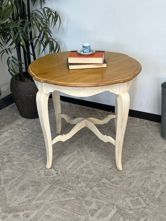 Ethan Allen Country French Style Round Accent Table