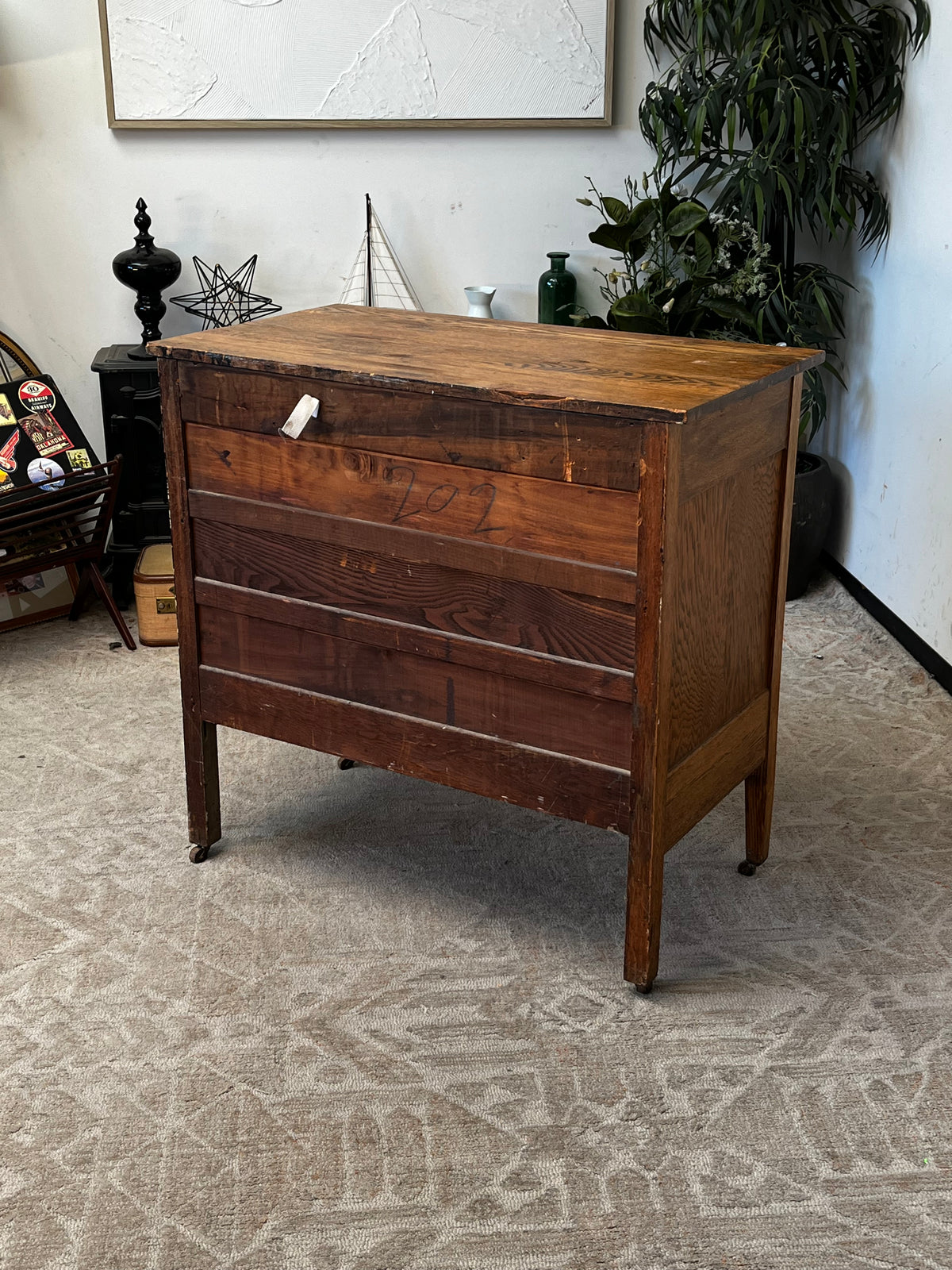 Farmhouse Style 4 Drawer Dresser