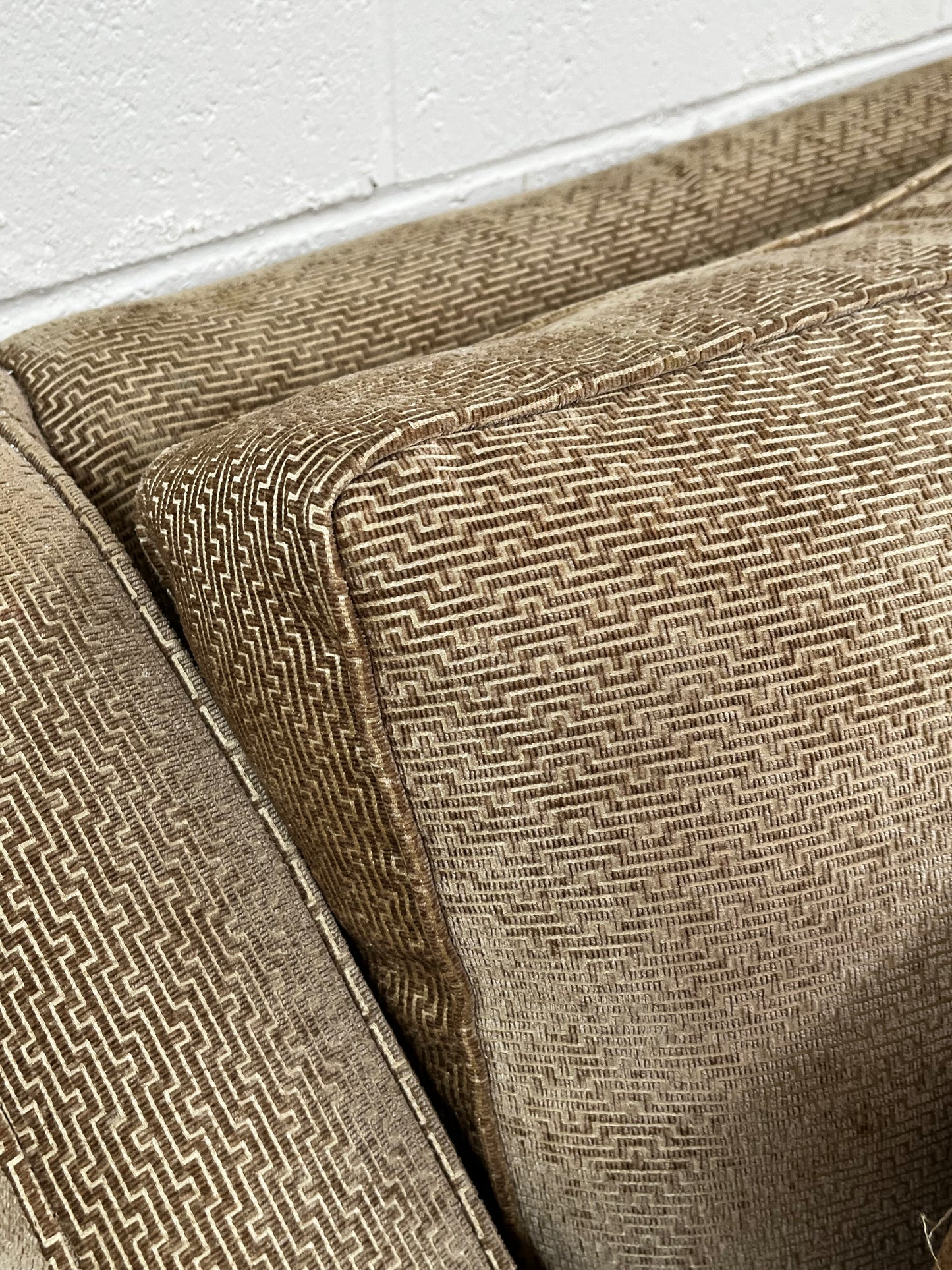 Bassett 81" Traditional Couch