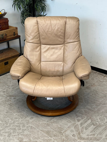 Ekornes Beige Leather Recliner Chair