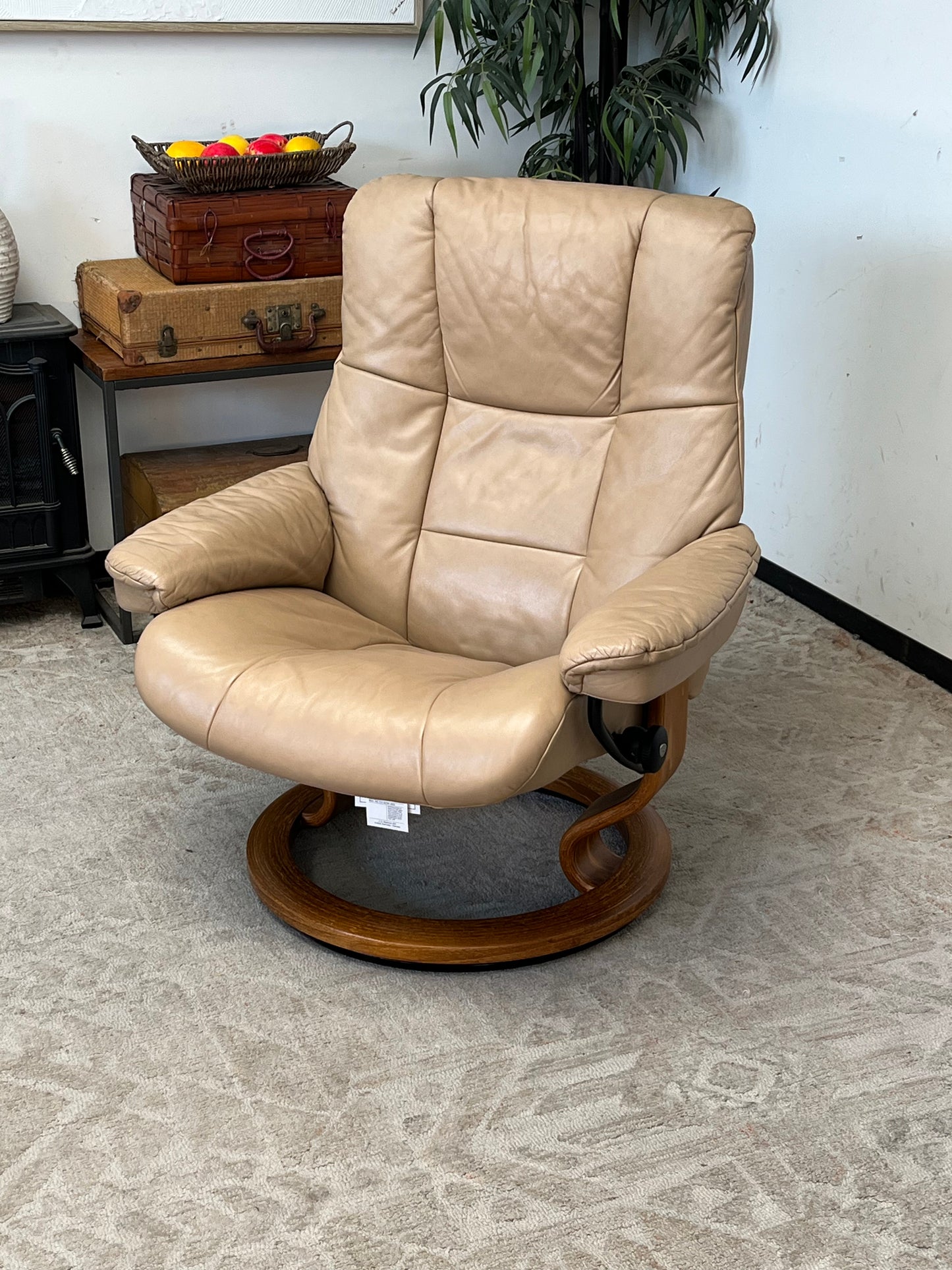 Ekornes Beige Leather Recliner Chair