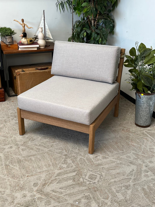 Outdoor Armless Patio Chair