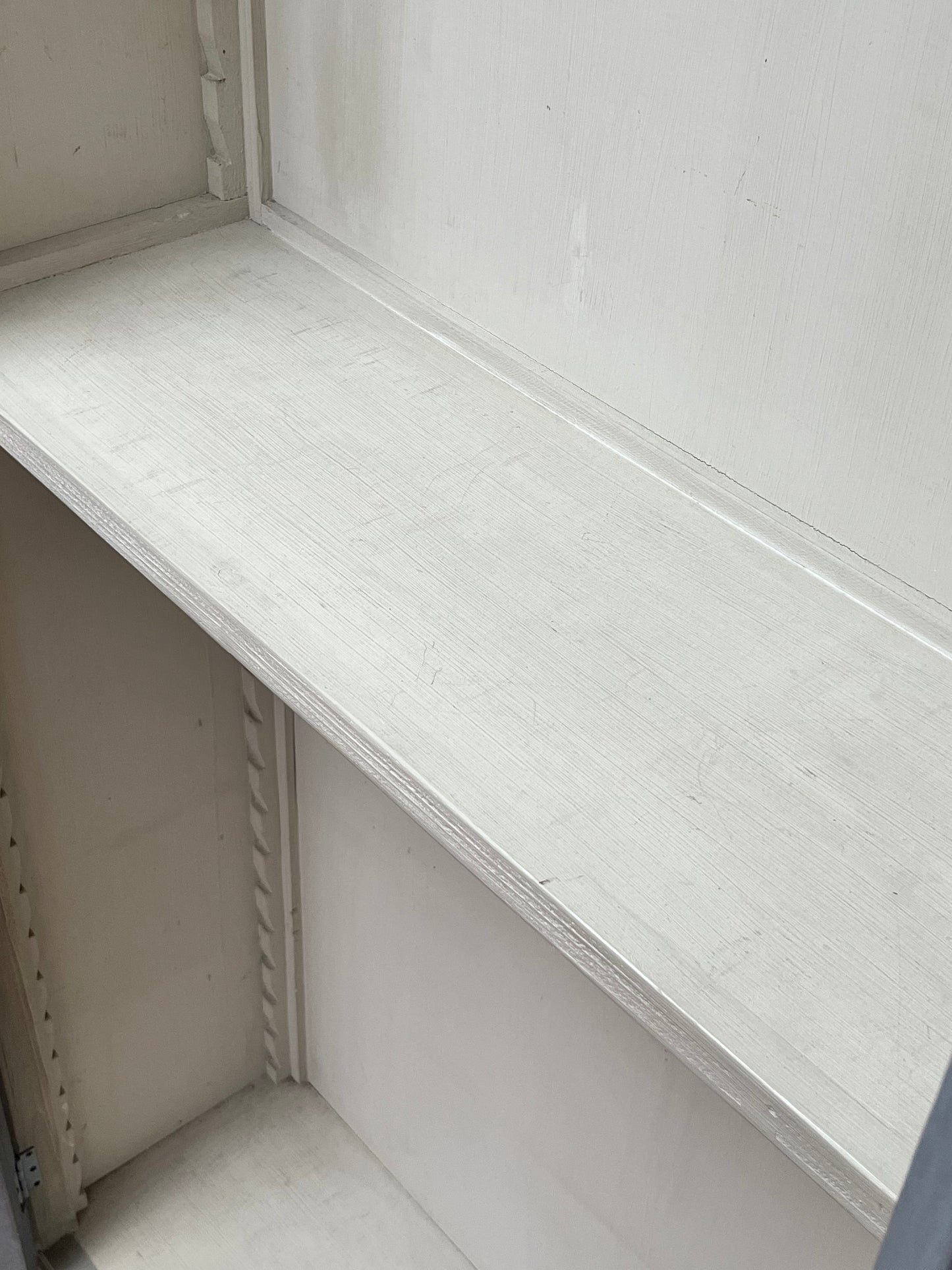 Modern Farmhouse Style 91" Cabinet