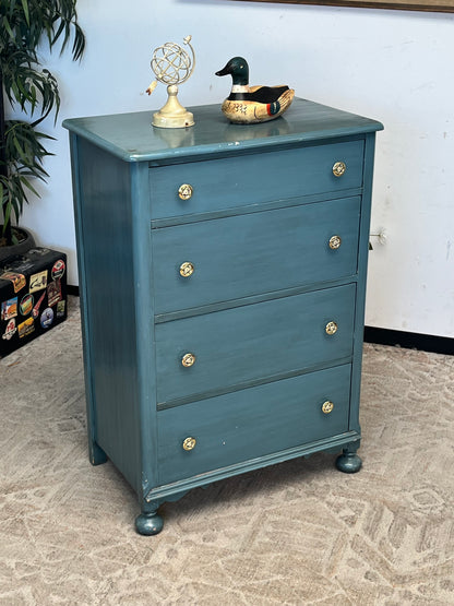 Traditional Style 4-Drawer Blue Dresser