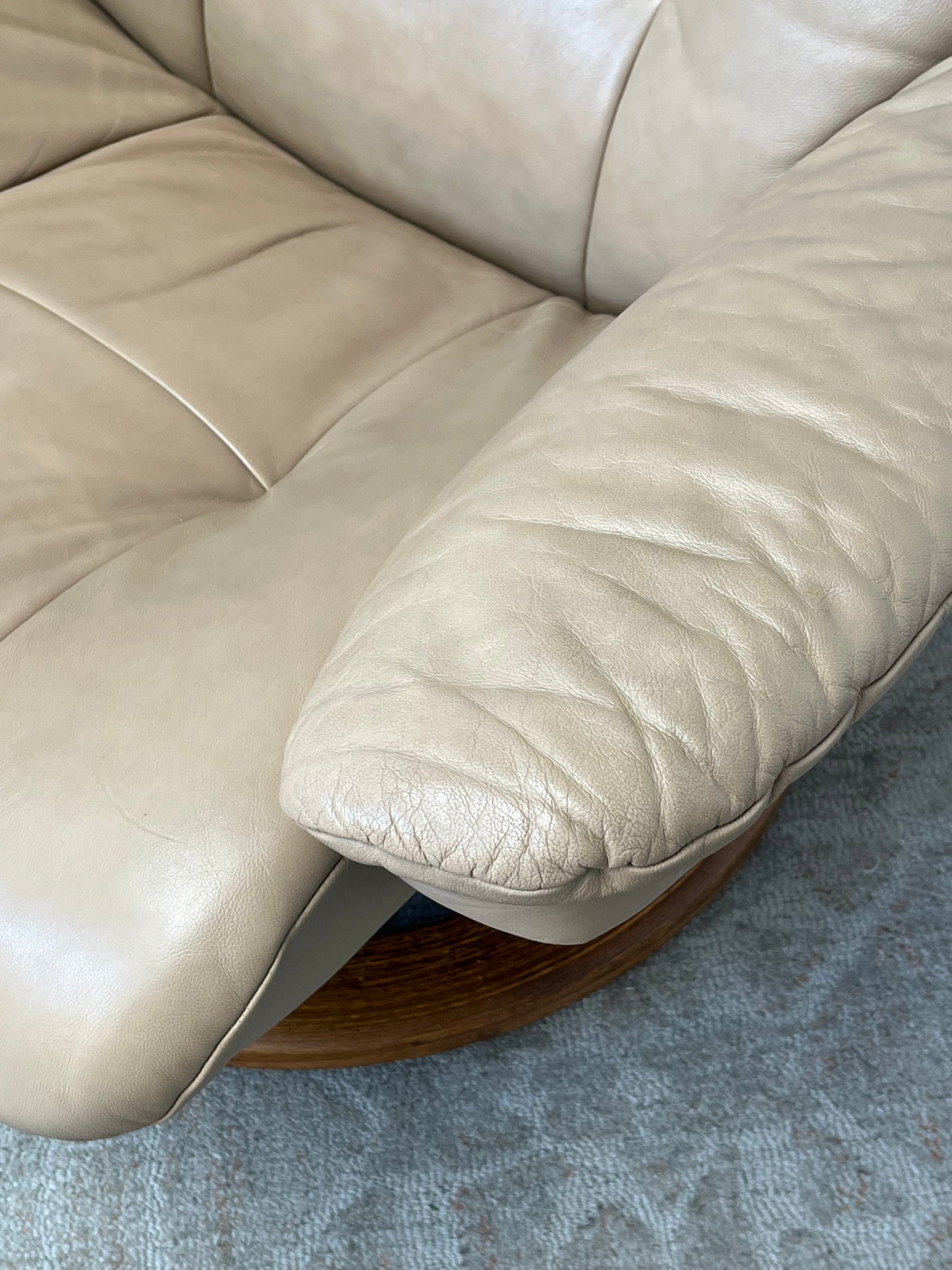 Ekornes Beige Leather Recliner Chair