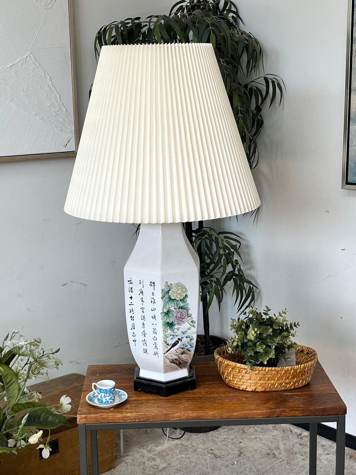 Vintage Chinoiserie Lamp - Bird Scene