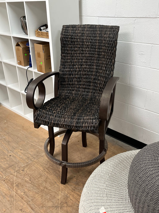 Mallin Furniture High Back Patio Chair