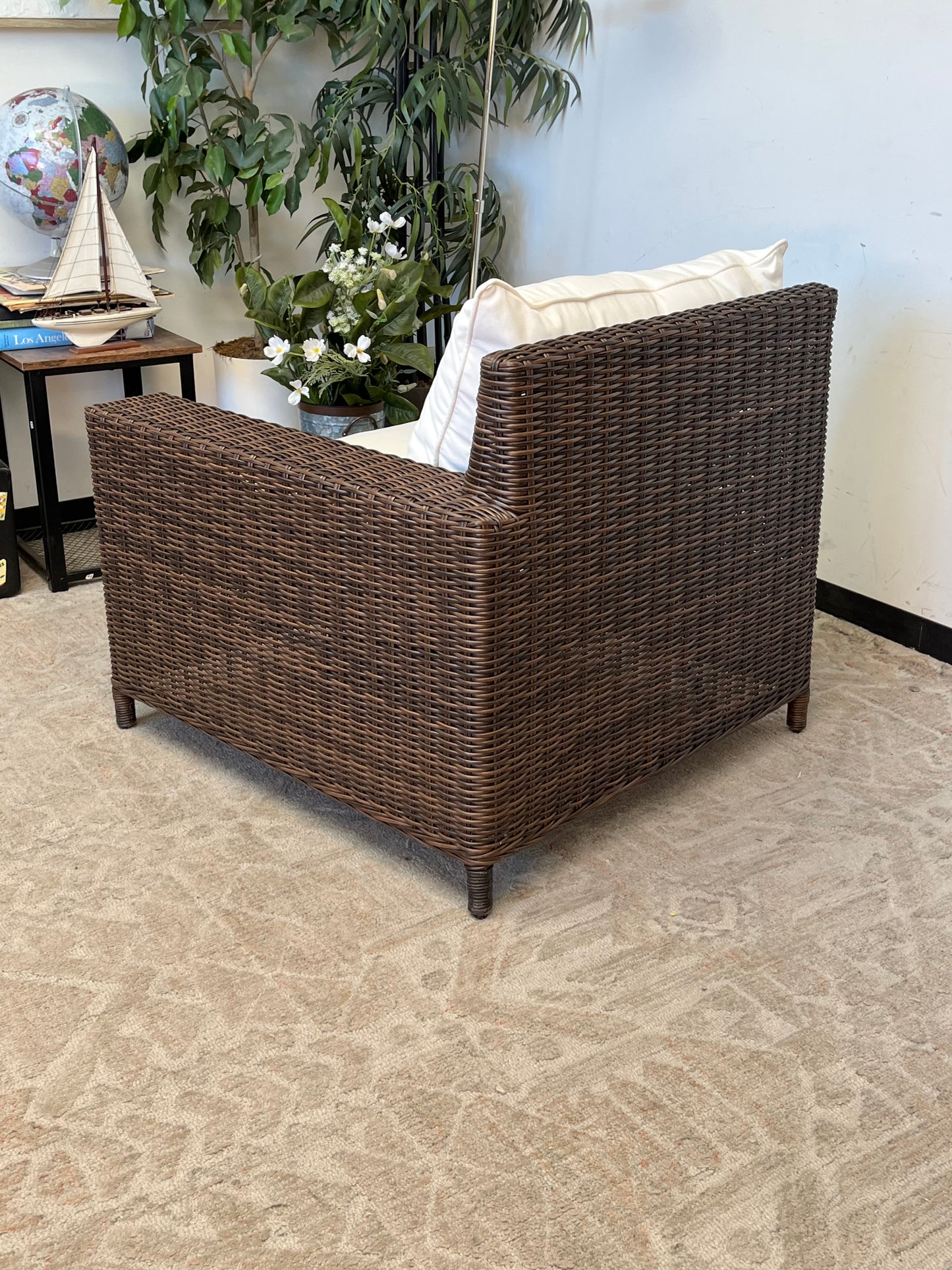 Outdoor Brown Rattan Left-Arm Seat