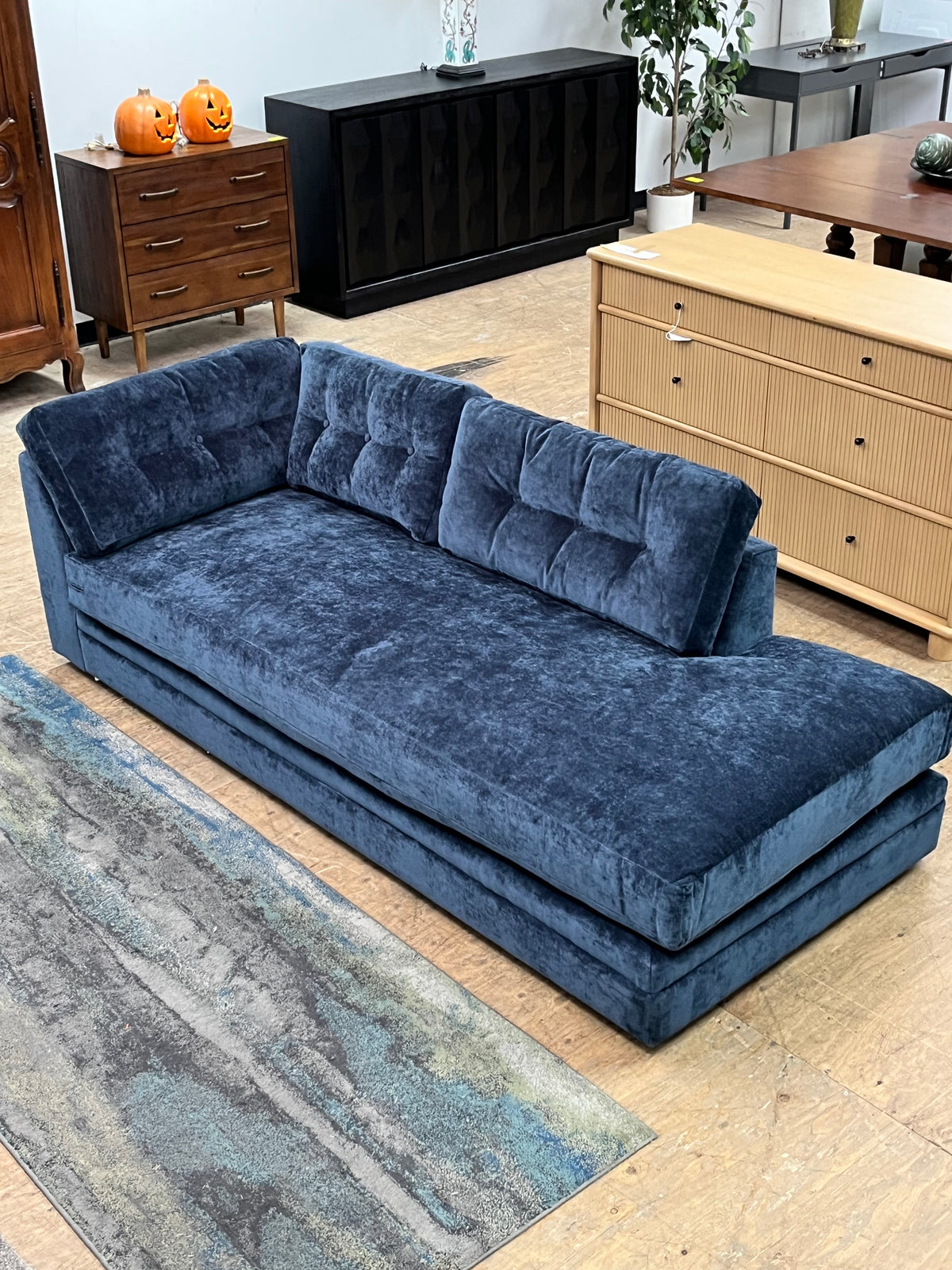 Modern Linen Left Arm Chaise Lounge