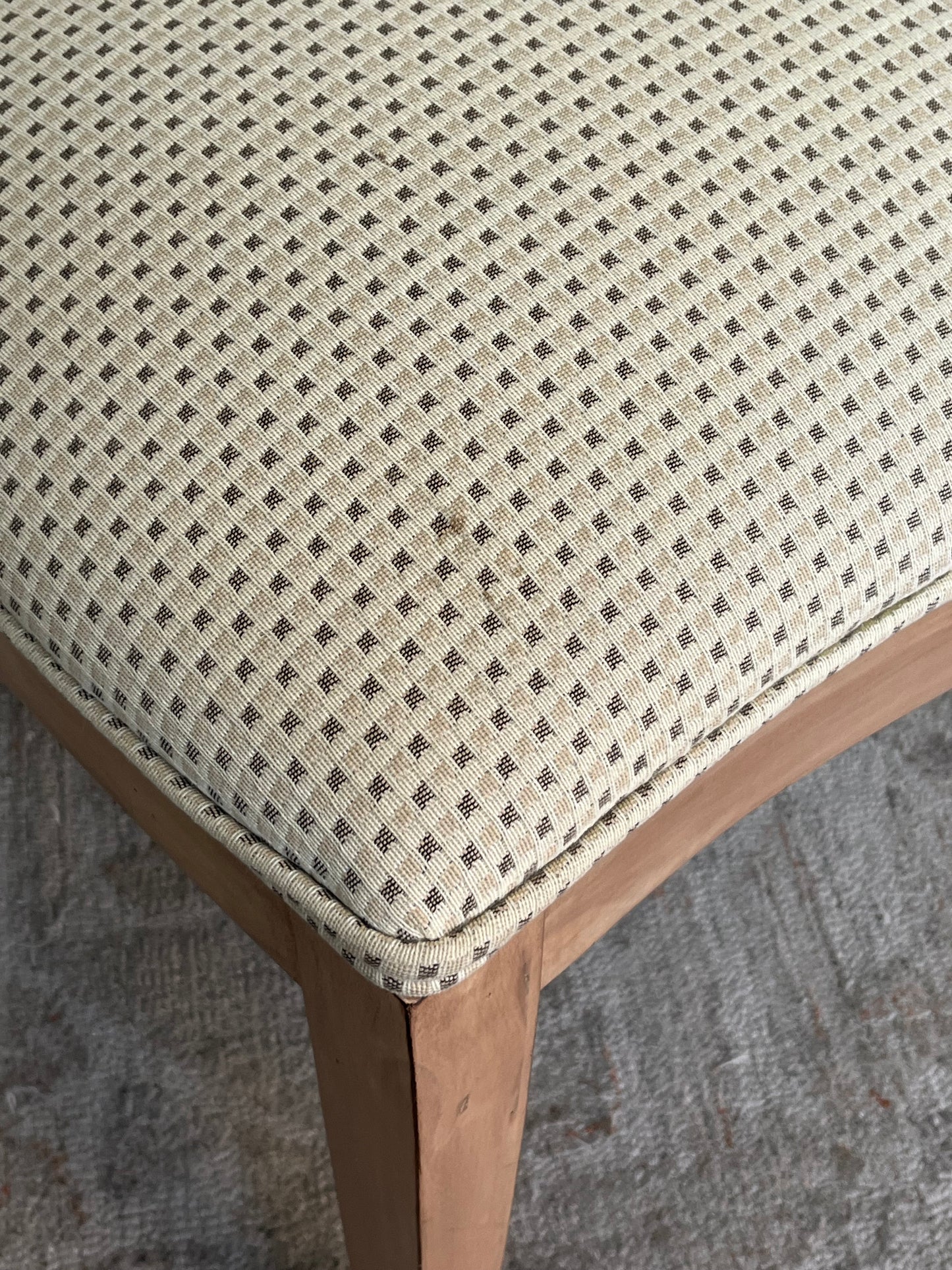 Kreiss Modern Style Dining Chair