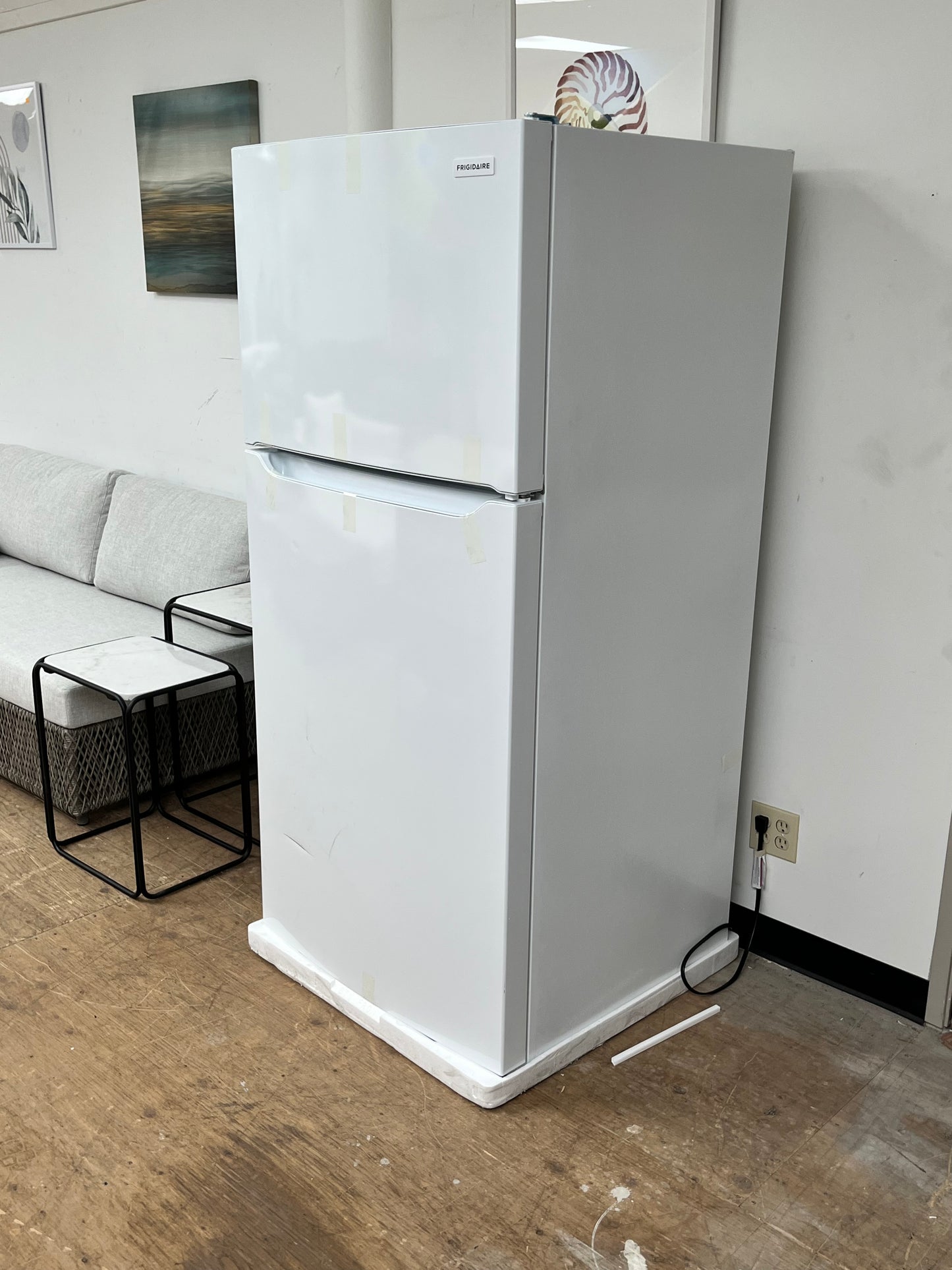 Frigidaire White 18.3 Cu. Ft. Top Freezer Refrigerator - Dented