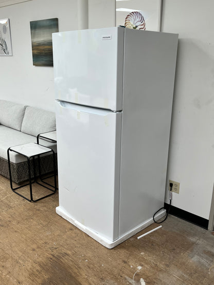 Frigidaire White 18.3 Cu. Ft. Top Freezer Refrigerator - Dented