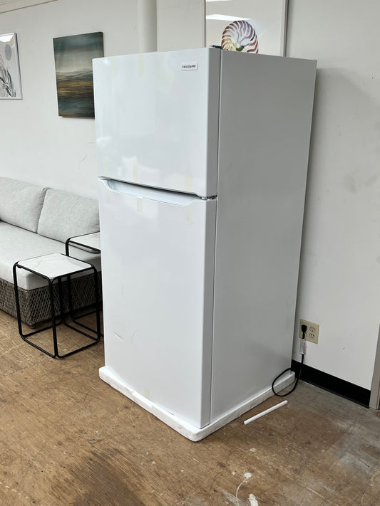 Frigidaire White 18.3 Cu. Ft. Top Freezer Refrigerator - Dented