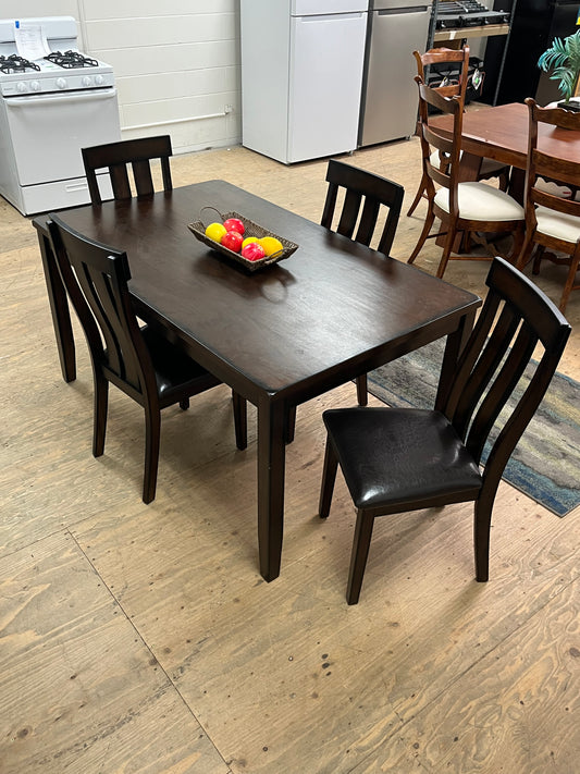 Modern Style Wooden Dining Set w/ 4 Chairs