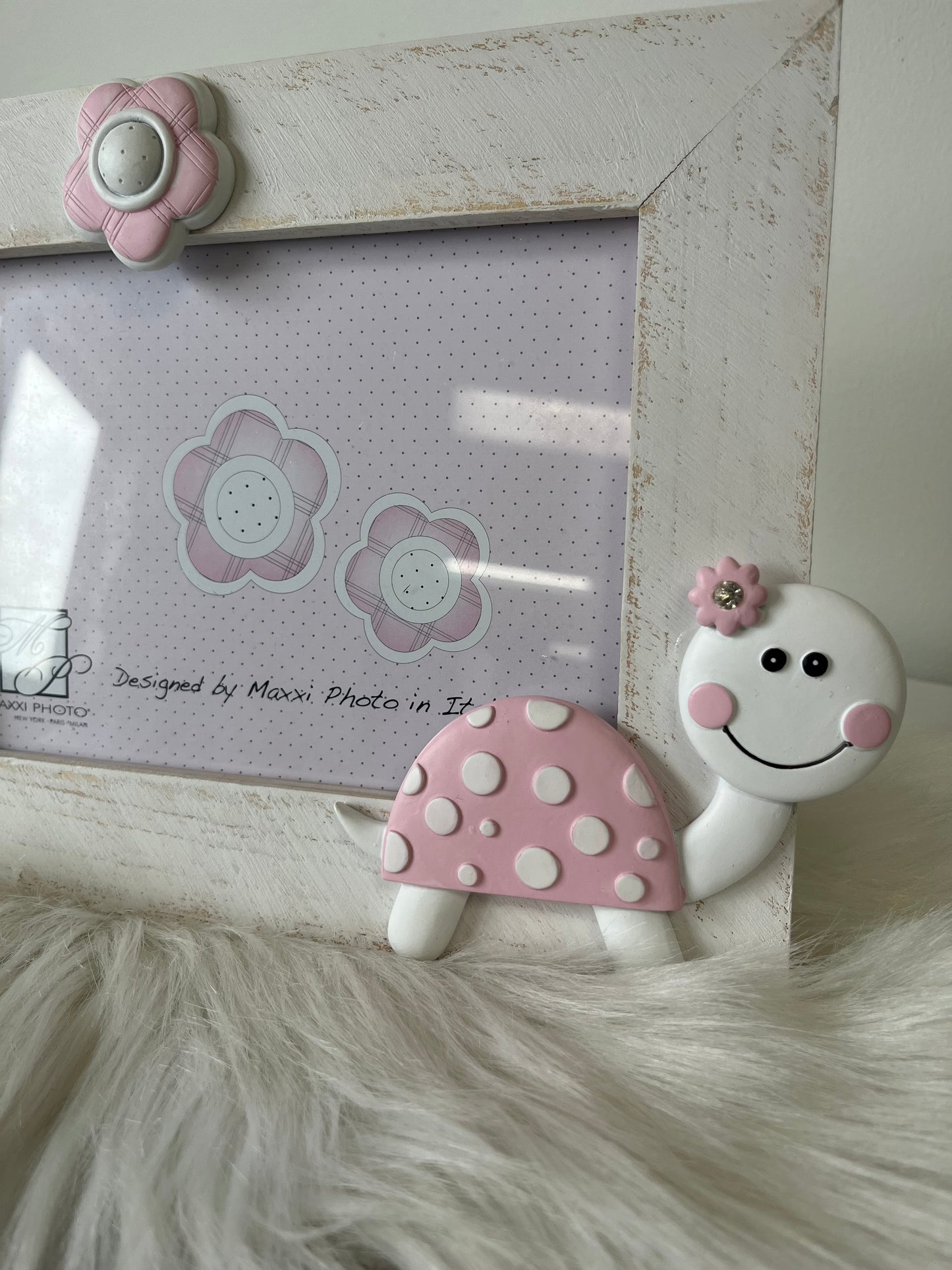 5 x 7 Pink Frame With Turtle Figure