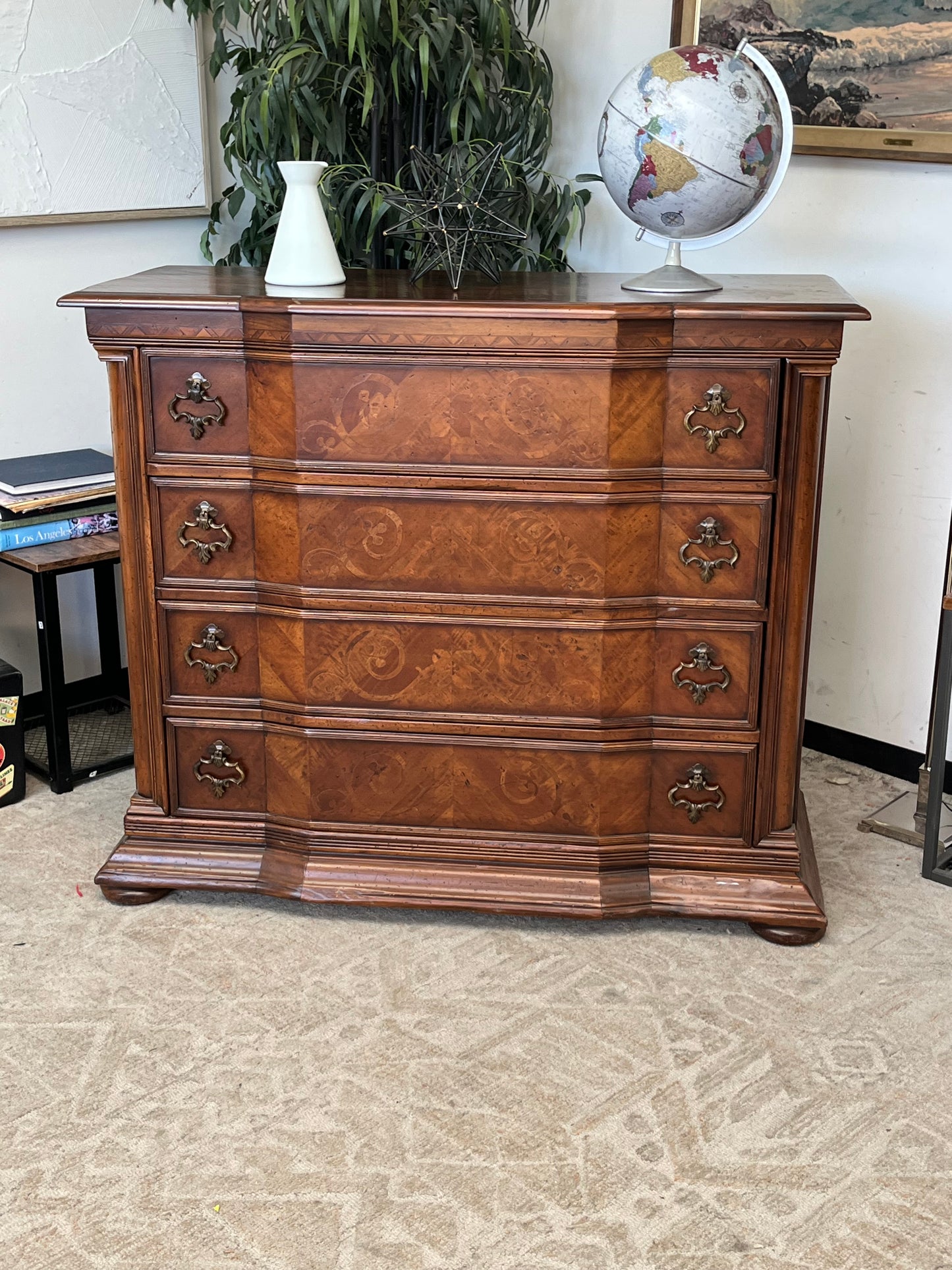 Vere Antichità 4-Drawer Dresser