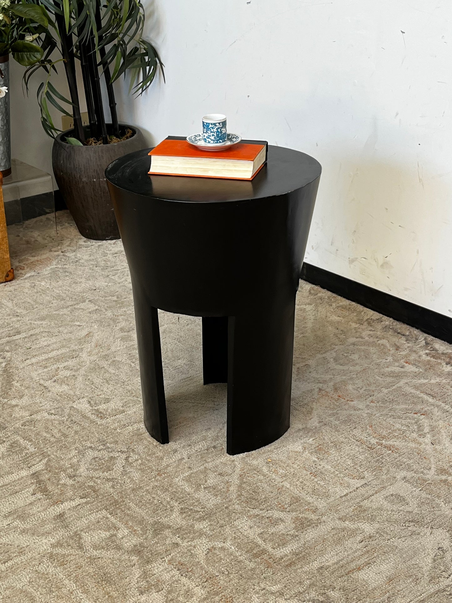 Kreiss Metal Pendant End Table