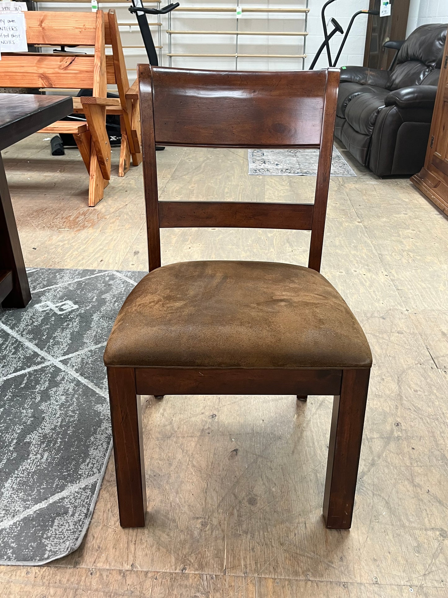 Legacy Furniture Rustic Style Dining Set With 6 Chairs