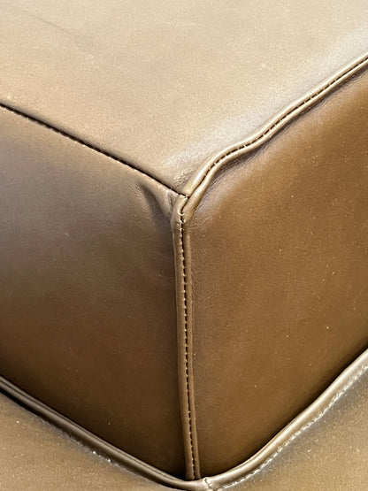 Leather Chaise Lounge With Adjustable Headrest