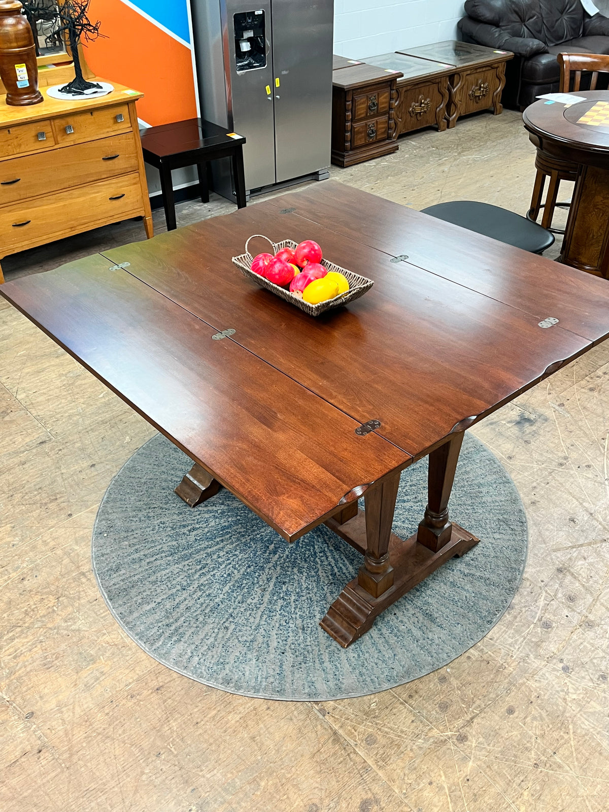 Farmhouse Style Expandable Table