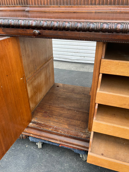 Traditional American Style Large Bar Buffet