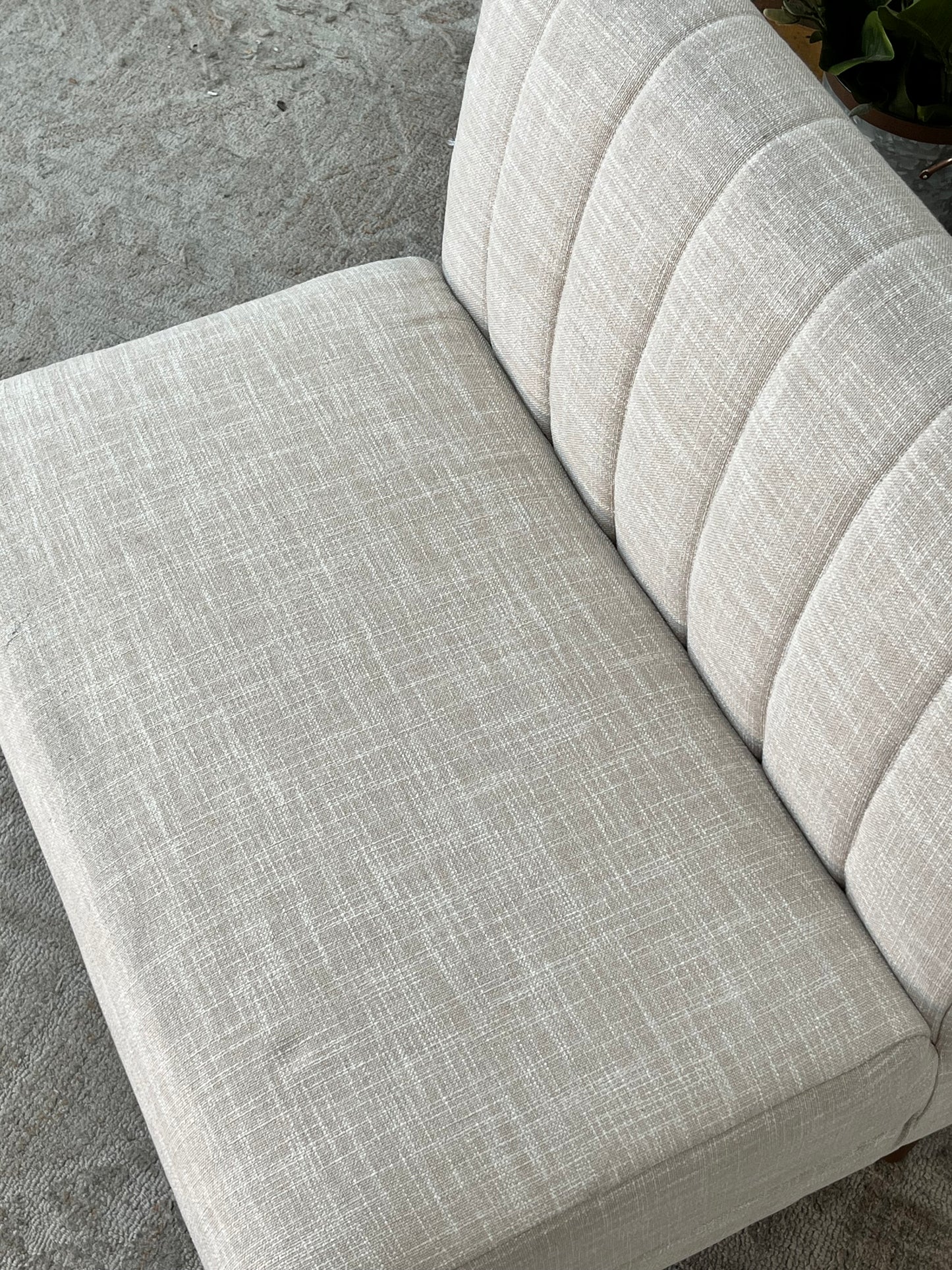 Modern Armless Linen Seat