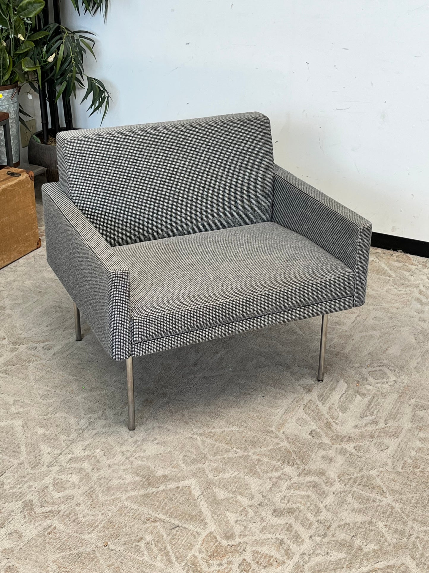 Modern Style Grey Accent Chair