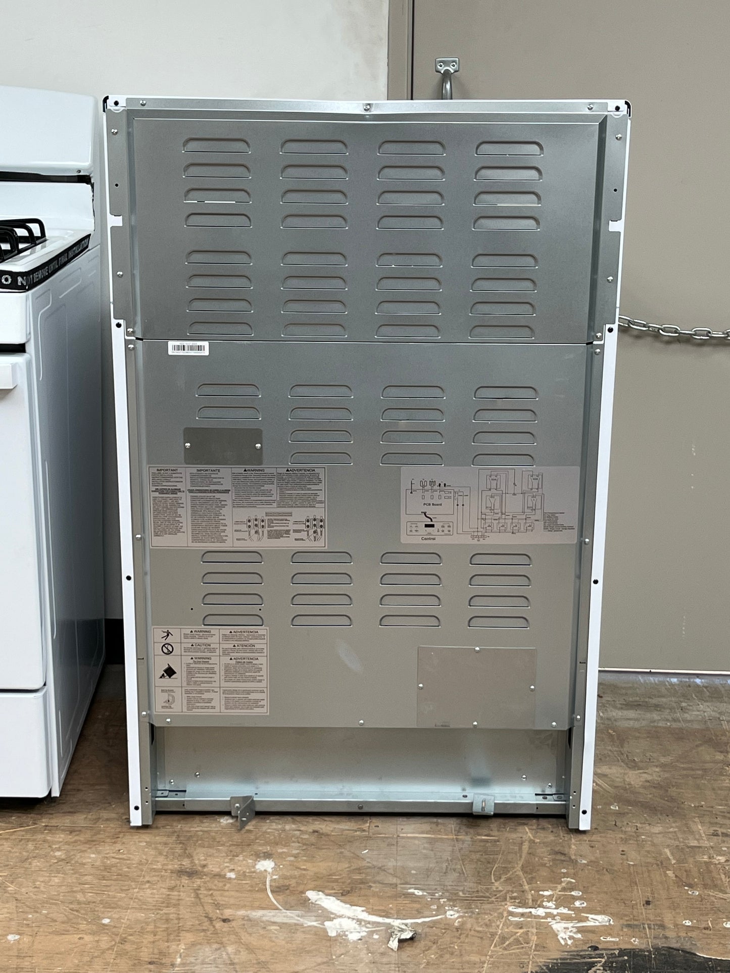 Seasons® 5.2 Cu. Ft. Freestanding  White Electric Range- Minor Dent