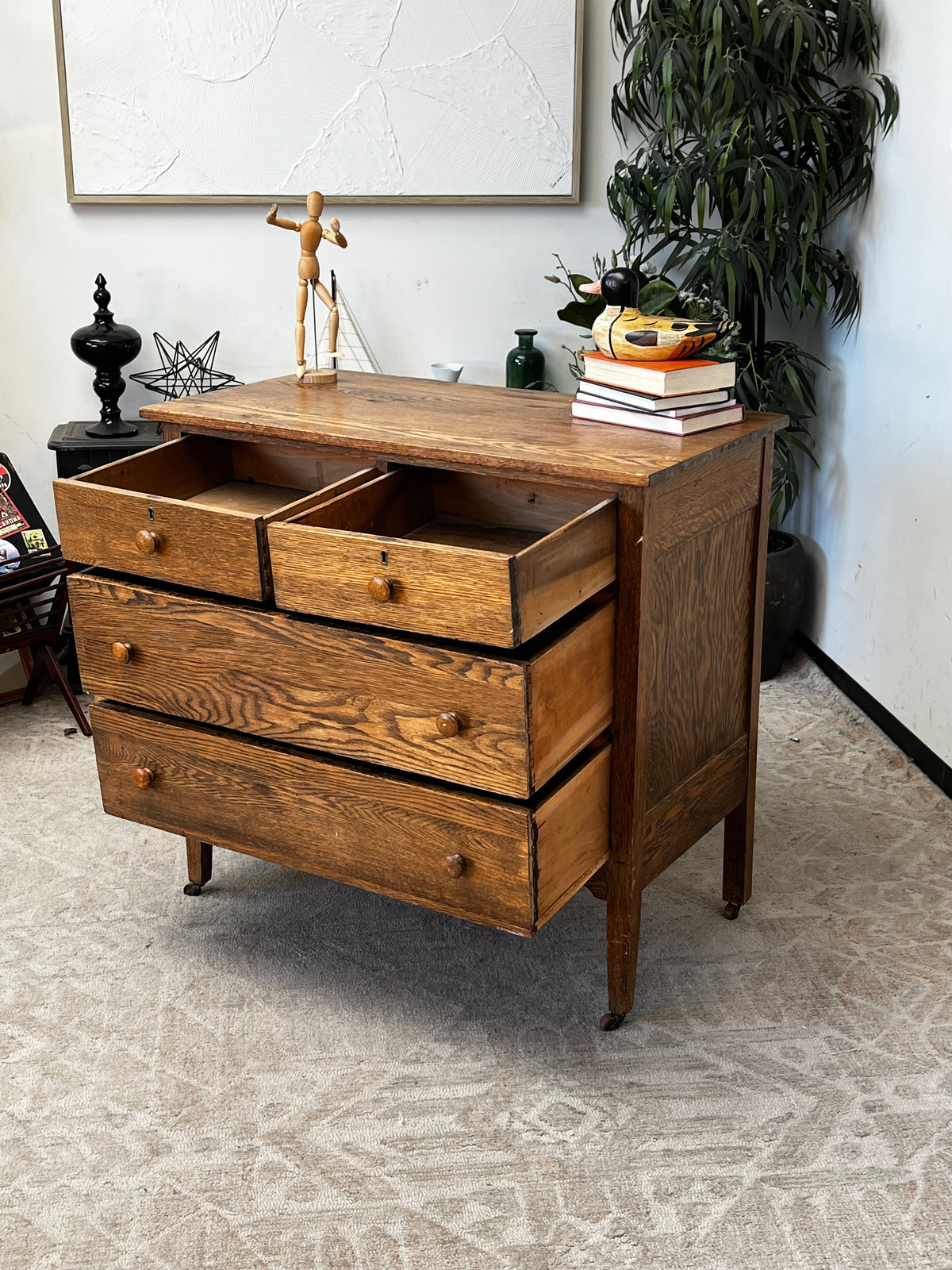 Farmhouse Style 4 Drawer Dresser