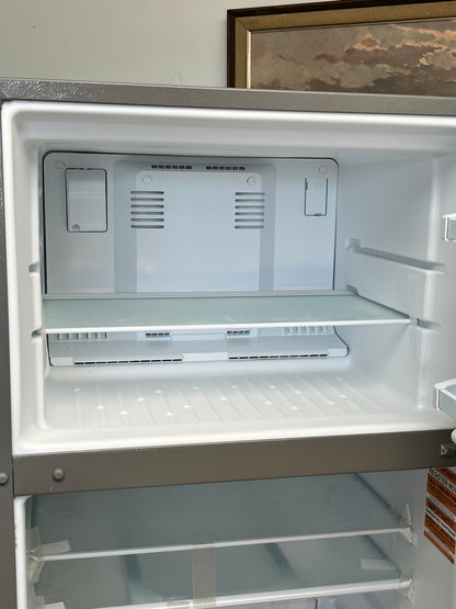 Whirlpool 28-inch Wide Refrigerator