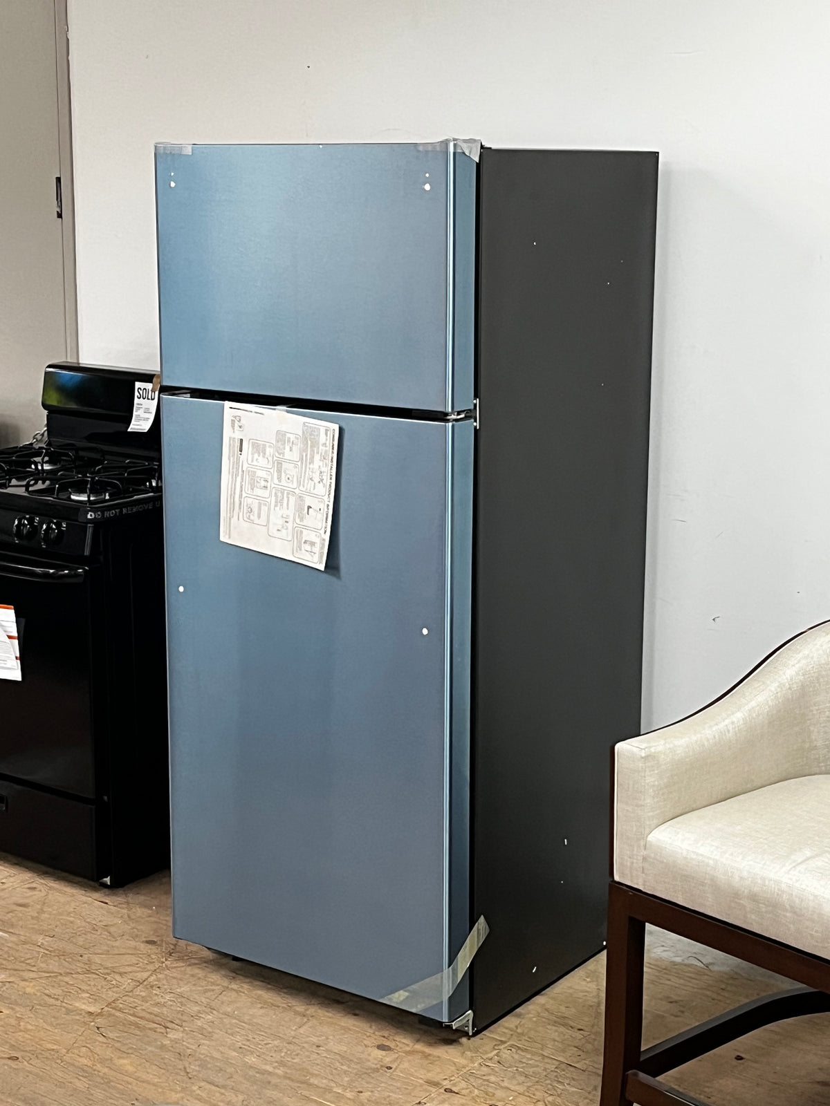 GE 17.5 cu. ft. Stainless Steel Top Freezer Refrigerator