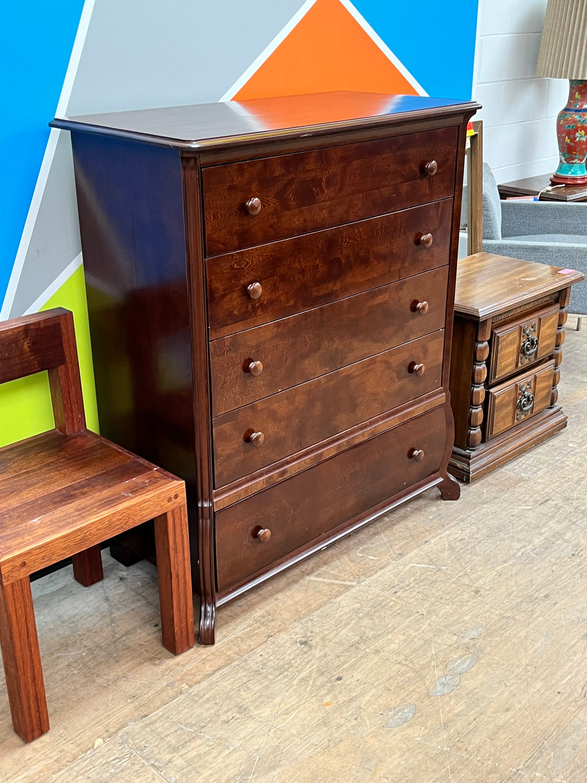 Traditional Style Wooden Dresser