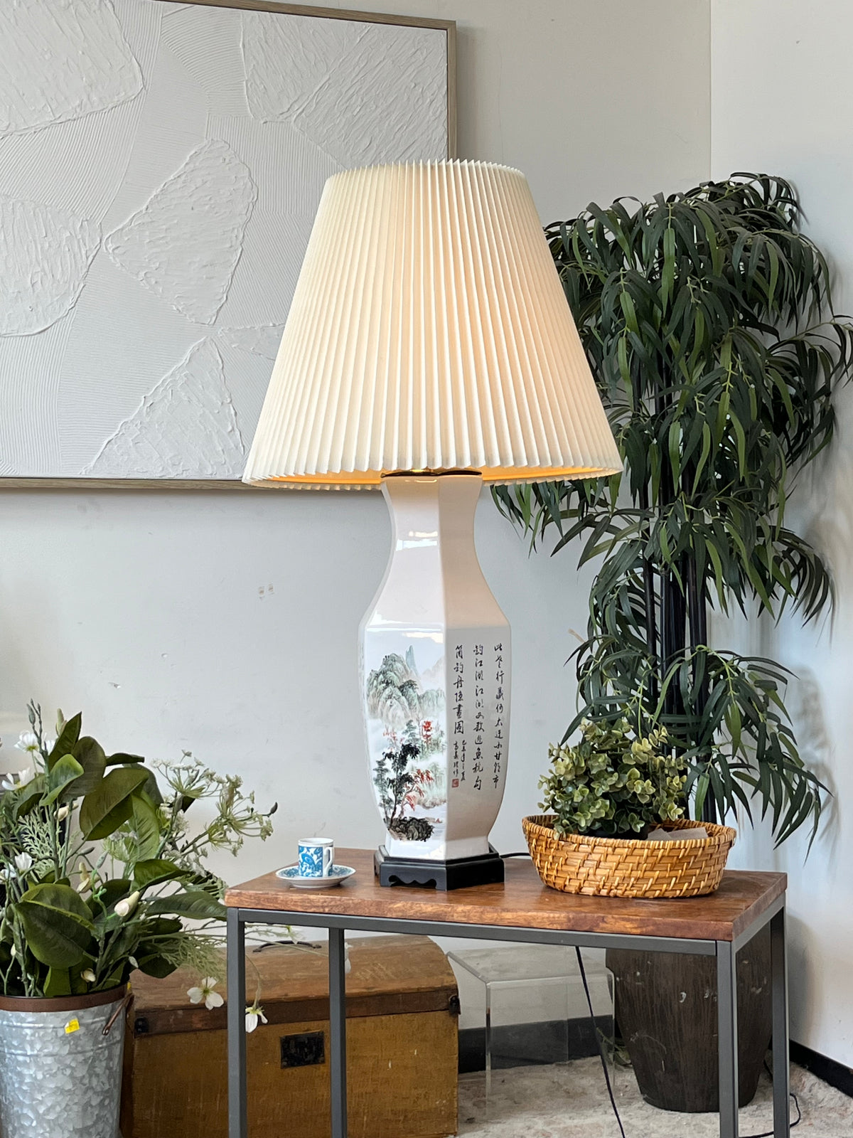 Vintage Chinoiserie Lamp - Village Scene